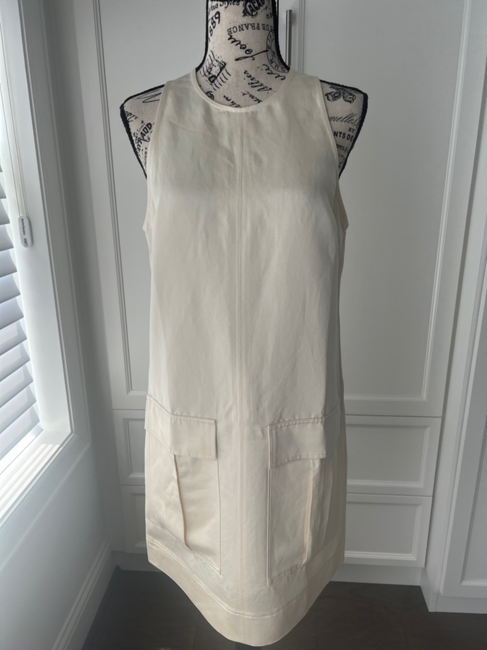 NWT Reiss Sleeveless Cream Shift Dress with Front Pockets
